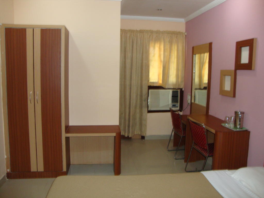 Hotel Bari International Bhuvanéšvar Pokoj fotografie